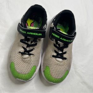 Under Armour Boys UA Pursuit 2 Big Logo AC Colorshift Running Shoes Sz 13K L0111